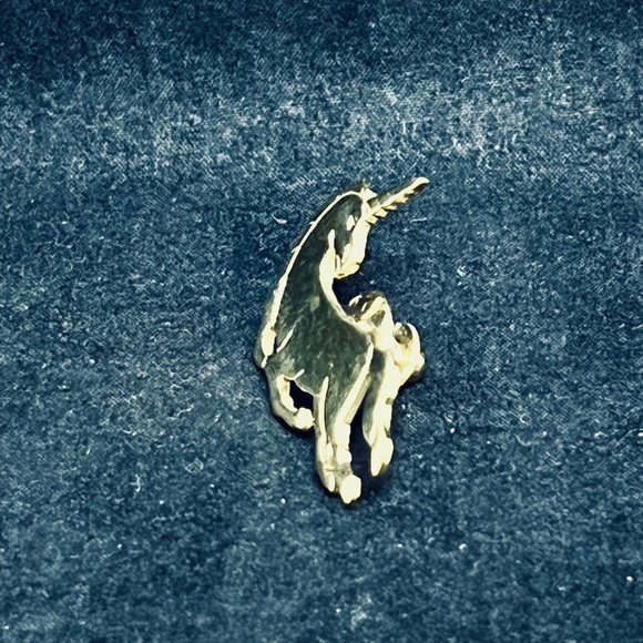 Avon Gold Tone Unicorn Lapel Pin - Picture 2 of 5